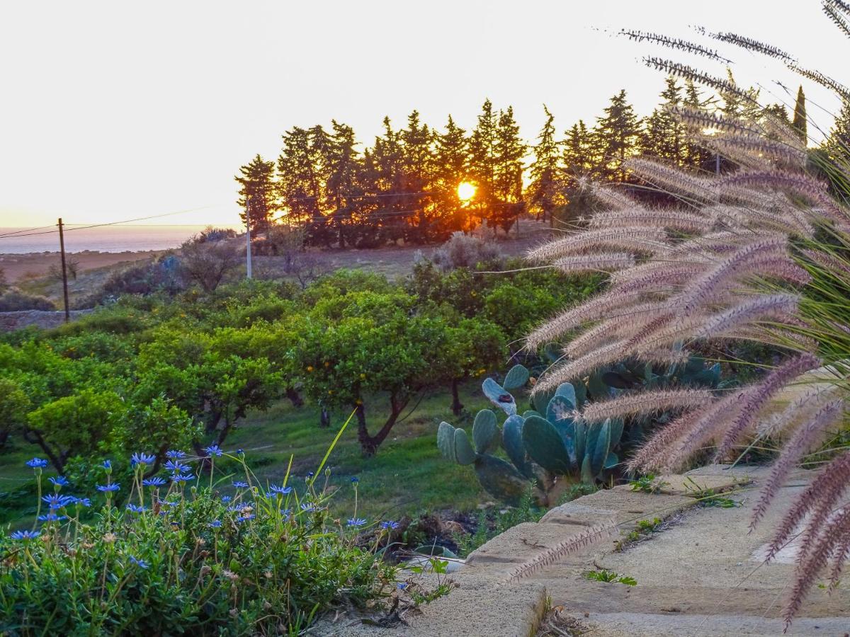 Villa La Lumia B&B Suites & Apartments Agrigento Exterior photo