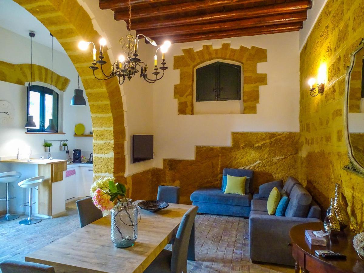 Villa La Lumia B&B Suites & Apartments Agrigento Exterior photo