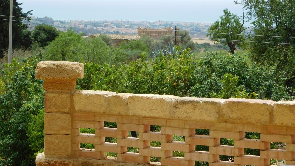 Villa La Lumia B&B Suites & Apartments Agrigento Exterior photo