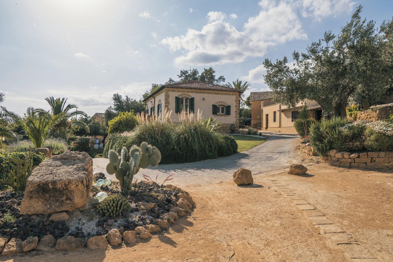 Villa La Lumia B&B Suites & Apartments Agrigento Exterior photo