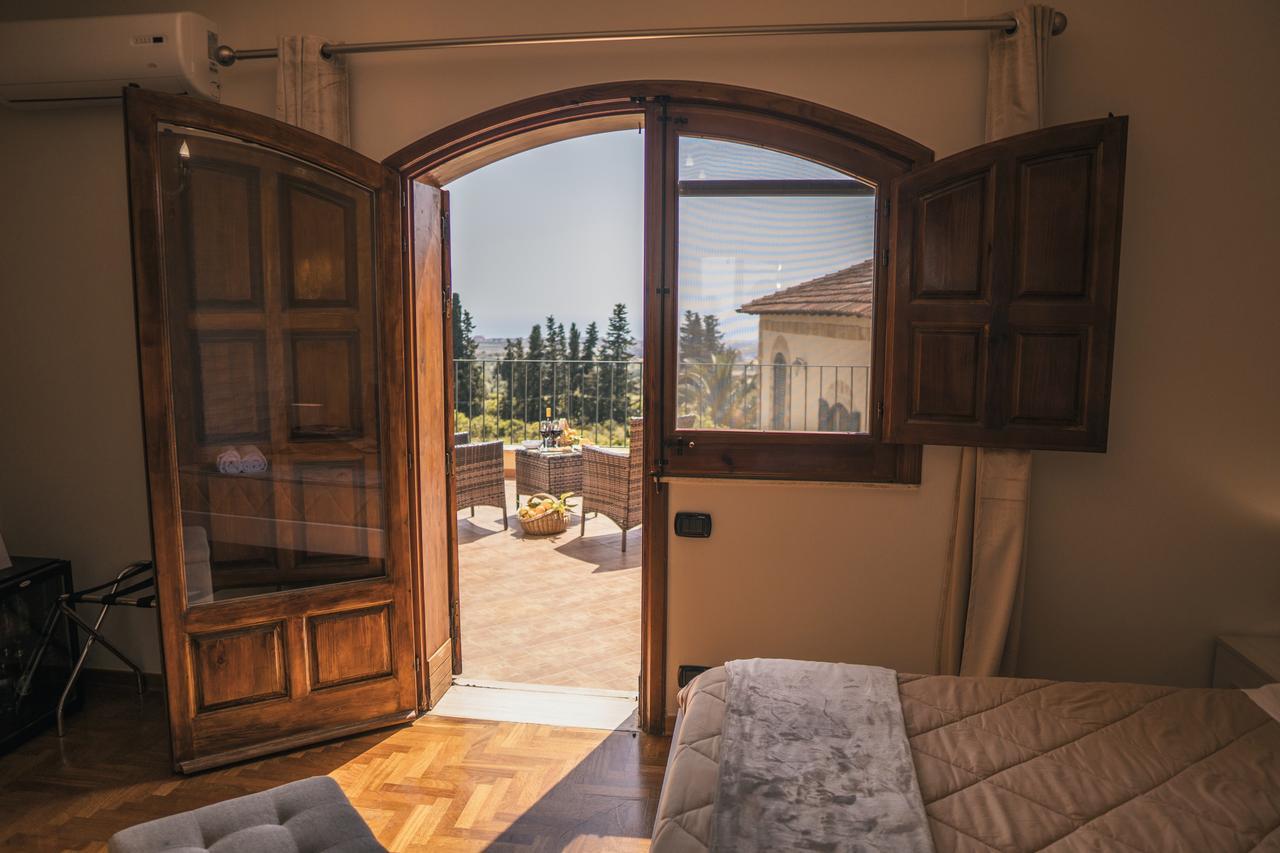 Villa La Lumia B&B Suites & Apartments Agrigento Exterior photo