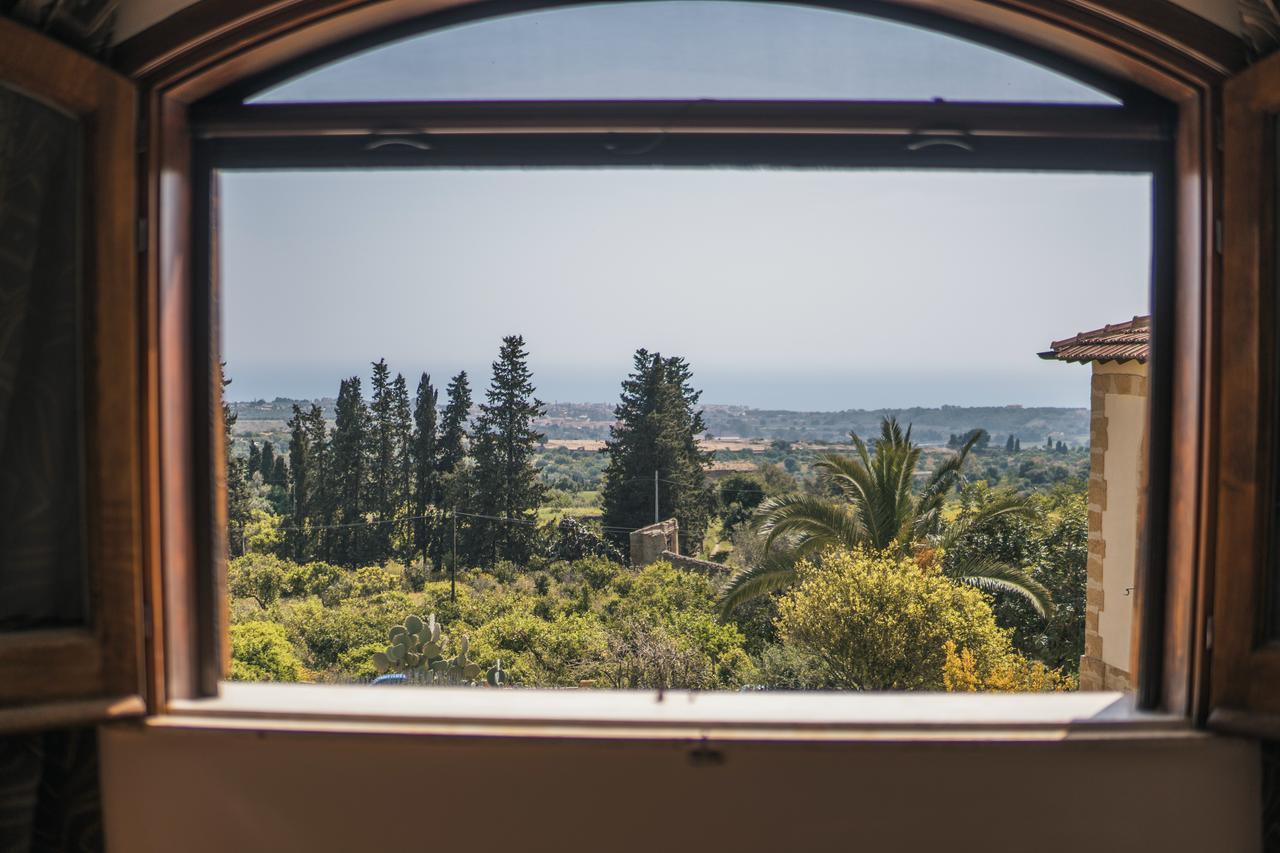 Villa La Lumia B&B Suites & Apartments Agrigento Exterior photo