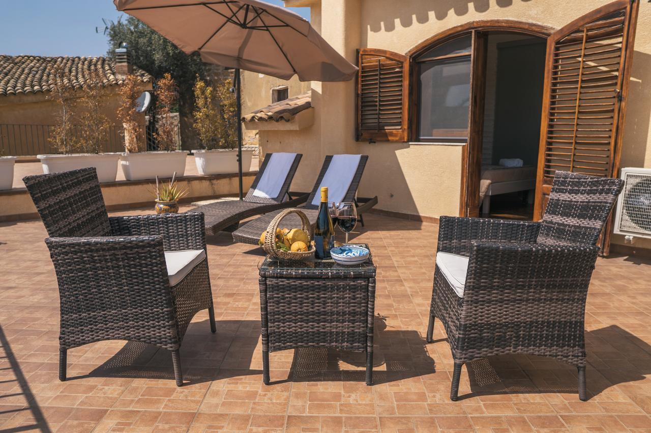 Villa La Lumia B&B Suites & Apartments Agrigento Exterior photo